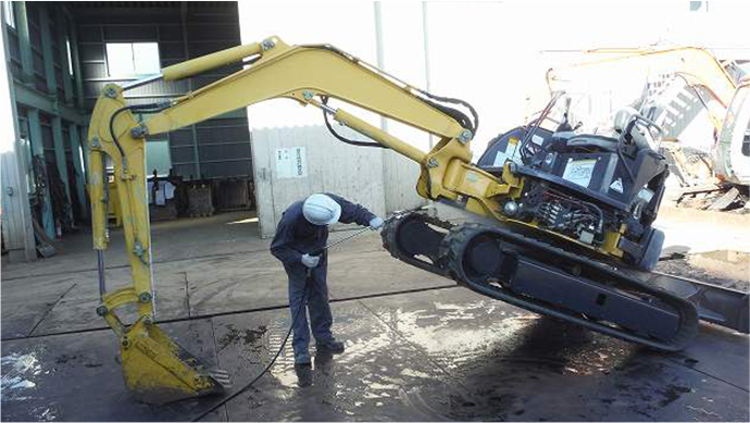 専用洗車場・塗装室メンテナンス工場完備